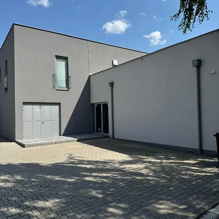 Moderny Loft S Terasou V Centre Mesta 프리에비드자