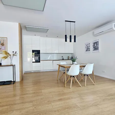 Moderny Loft S Terasou V Centre Mesta